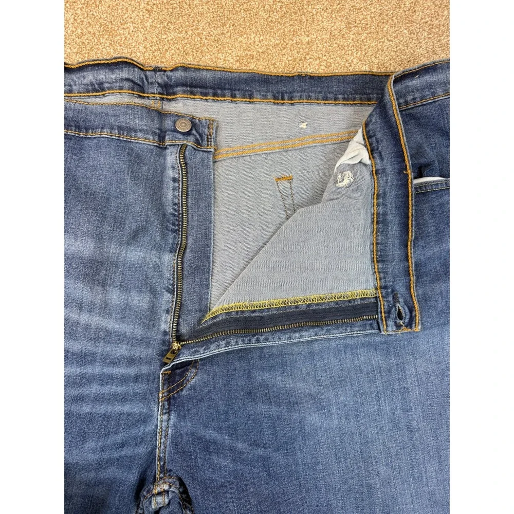 NEW Levis 559 Relaxed Straight Mens Jeans 54x30 Medium Wash Blue WaterLess